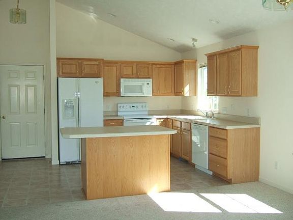 3rd image of 1649 St Joseph St #D