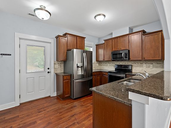 4th image of 3829 Glenhaven Rd