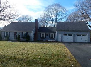 61 Tingley Dr, Cumberland, RI 02864