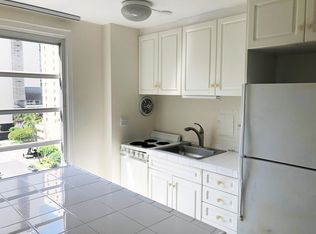 445 Kaiolu St #1003, Honolulu, HI 96825