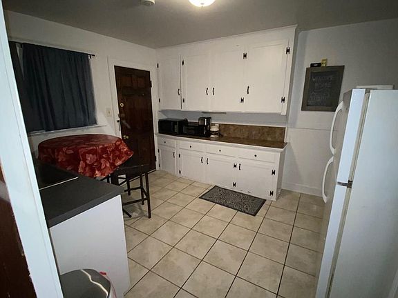 4th image of 607 Washington St #1R