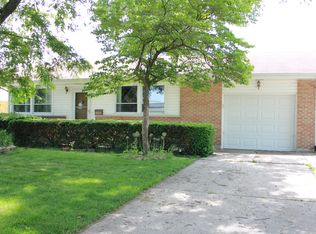 5515 Parkview Ct, Midlothian, IL 60445