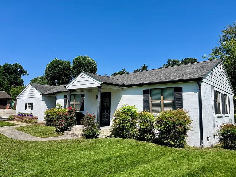 5301 Asheville Hwy — Photo 2
