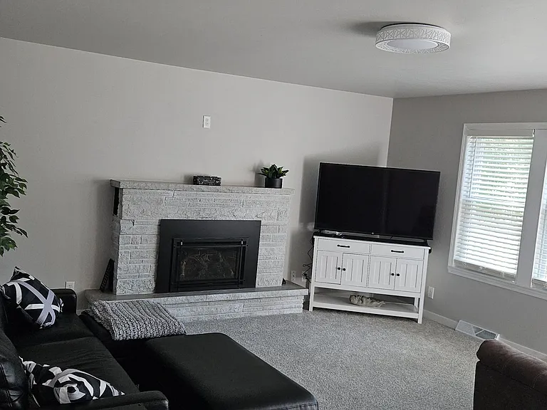 809 Quincy St — Photo 14