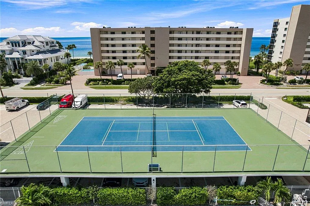 2 bed, 2.0 bath, 1516 sqft, $8,000 — Photo 4