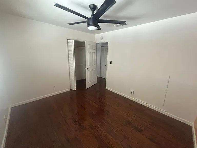 1331 W Mary Ct — Photo 14