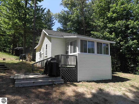 2nd image of 2268 Pinehurst Trl #3