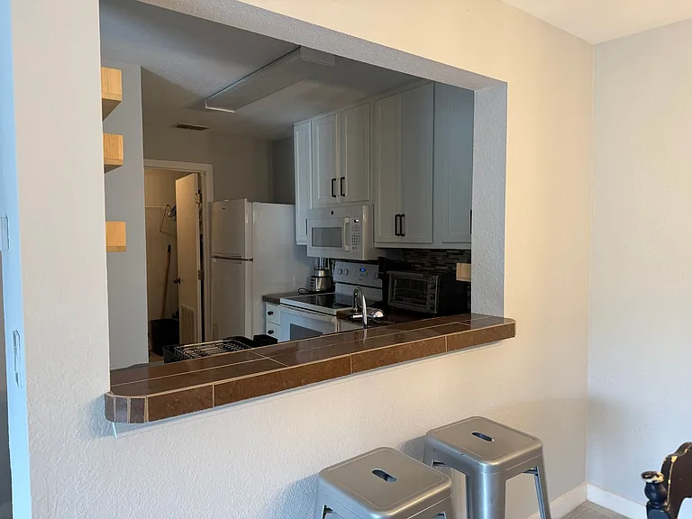 3705 SW 27th St #1218 — Photo 4