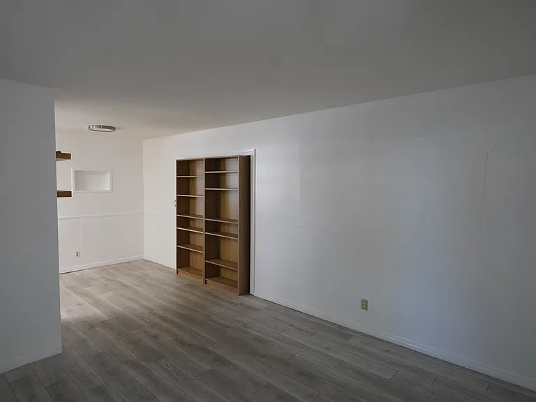 805 W Country Club Dr — Photo 3