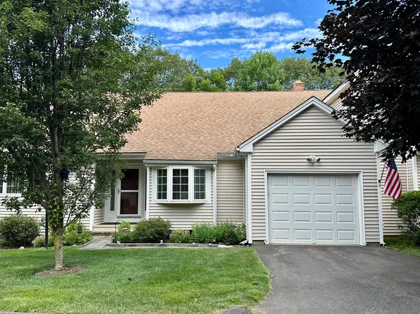 330 Overview Drive #330, Shelton, CT 06484