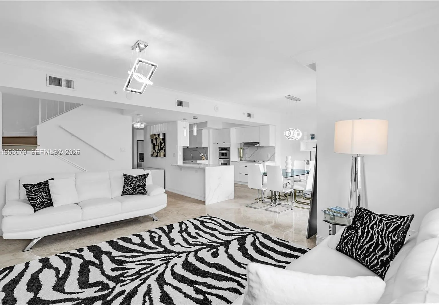 Palmetto Place Condo — Photo 2