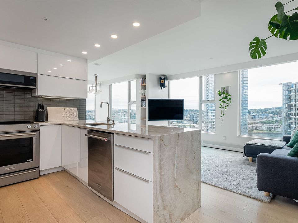 1st image of 1009 Expo Blvd #2107
