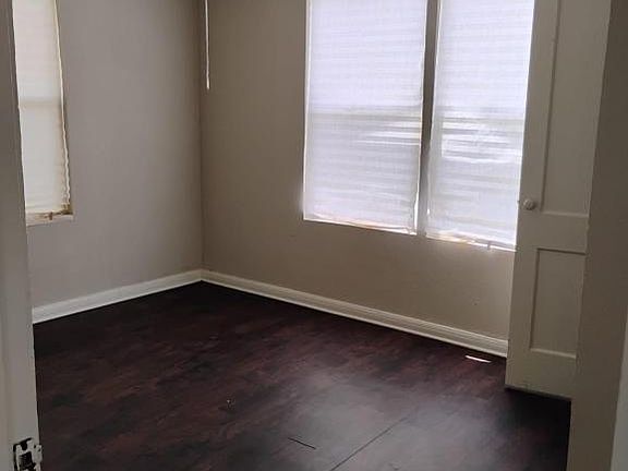 5th image of 2305 Bridge St