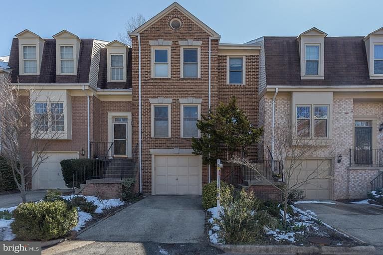 1st image of 3017 Oakton Meadows Ct
