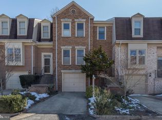3017 Oakton Meadows Ct, Oakton, VA 22124