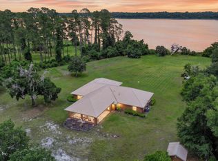 140 LAKE Street, Pomona Park, FL 32181