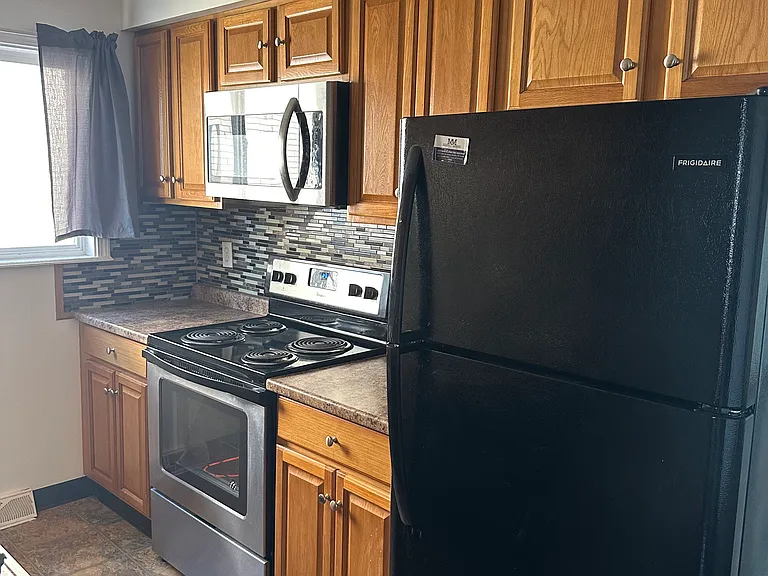 222 Montrose Tonawanda Town #2 — Photo 19