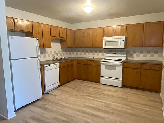 4th image of 1607 Yuma Trl APT A