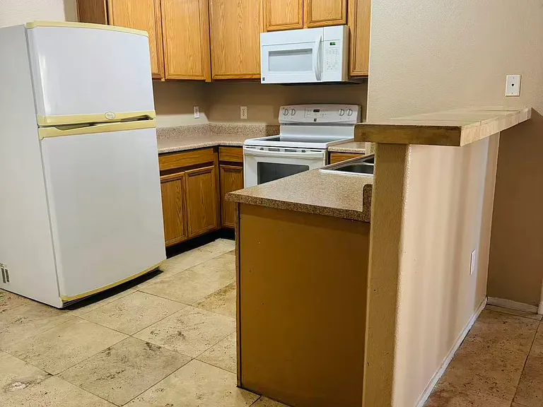 2031 Hussium Hills St #103 — Photo 7