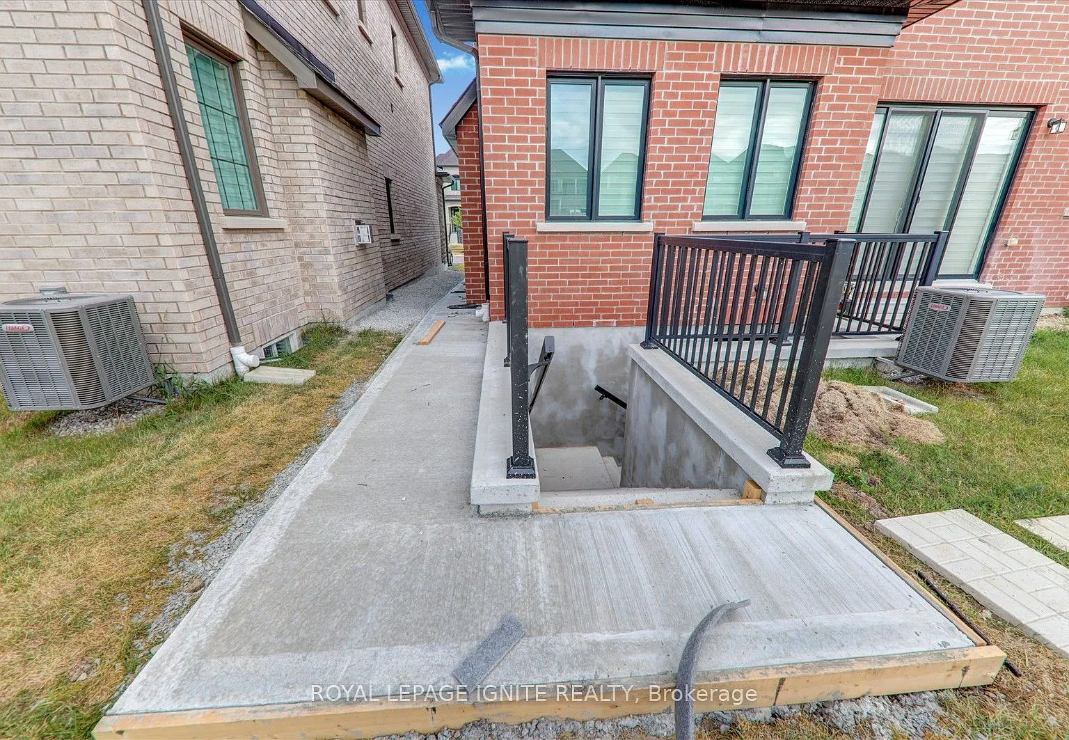 2 bed, $1,800 — Photo 2