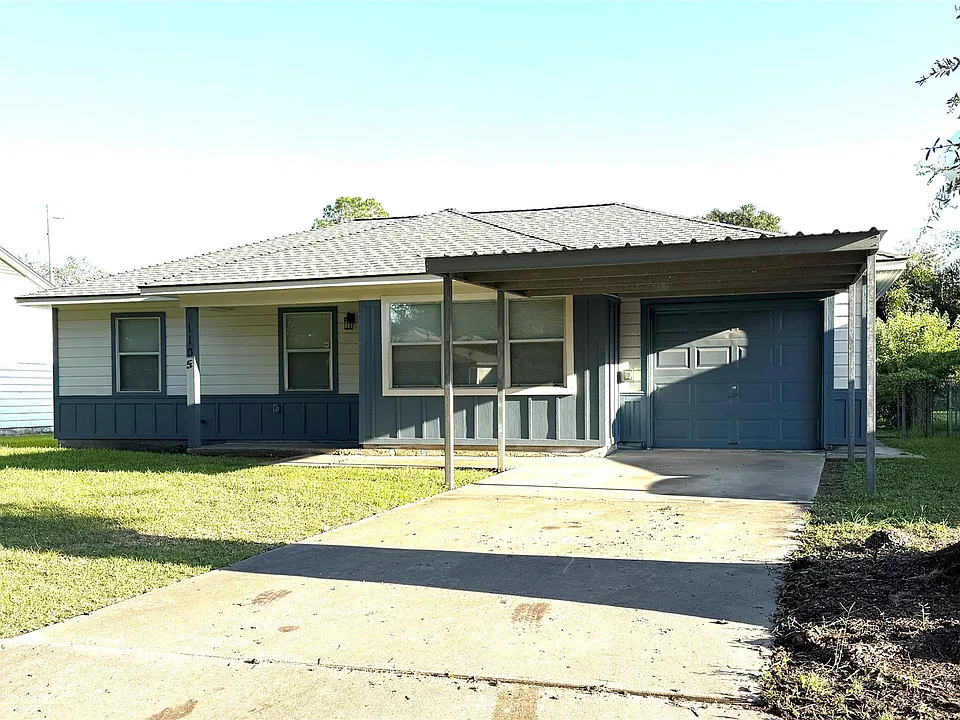 1105 Woodbine Dr