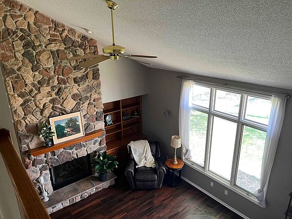 4th image of 10312 Lake Tahoe Dr