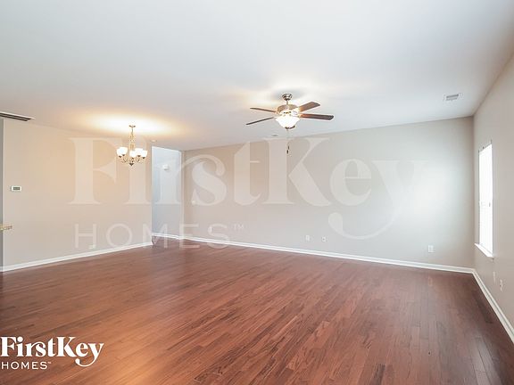3rd image of 165 Longford Dr