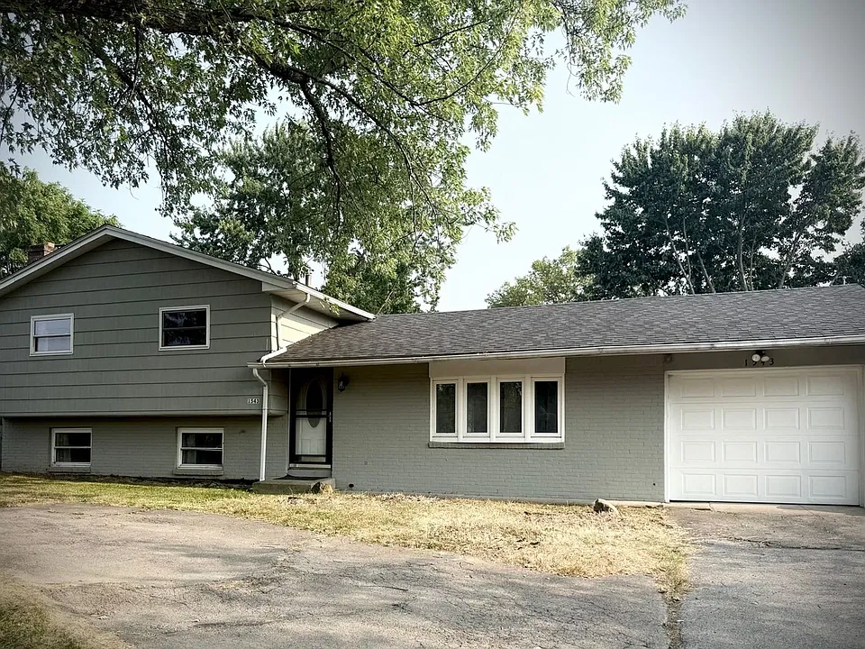 1543 Lehigh Station Rd