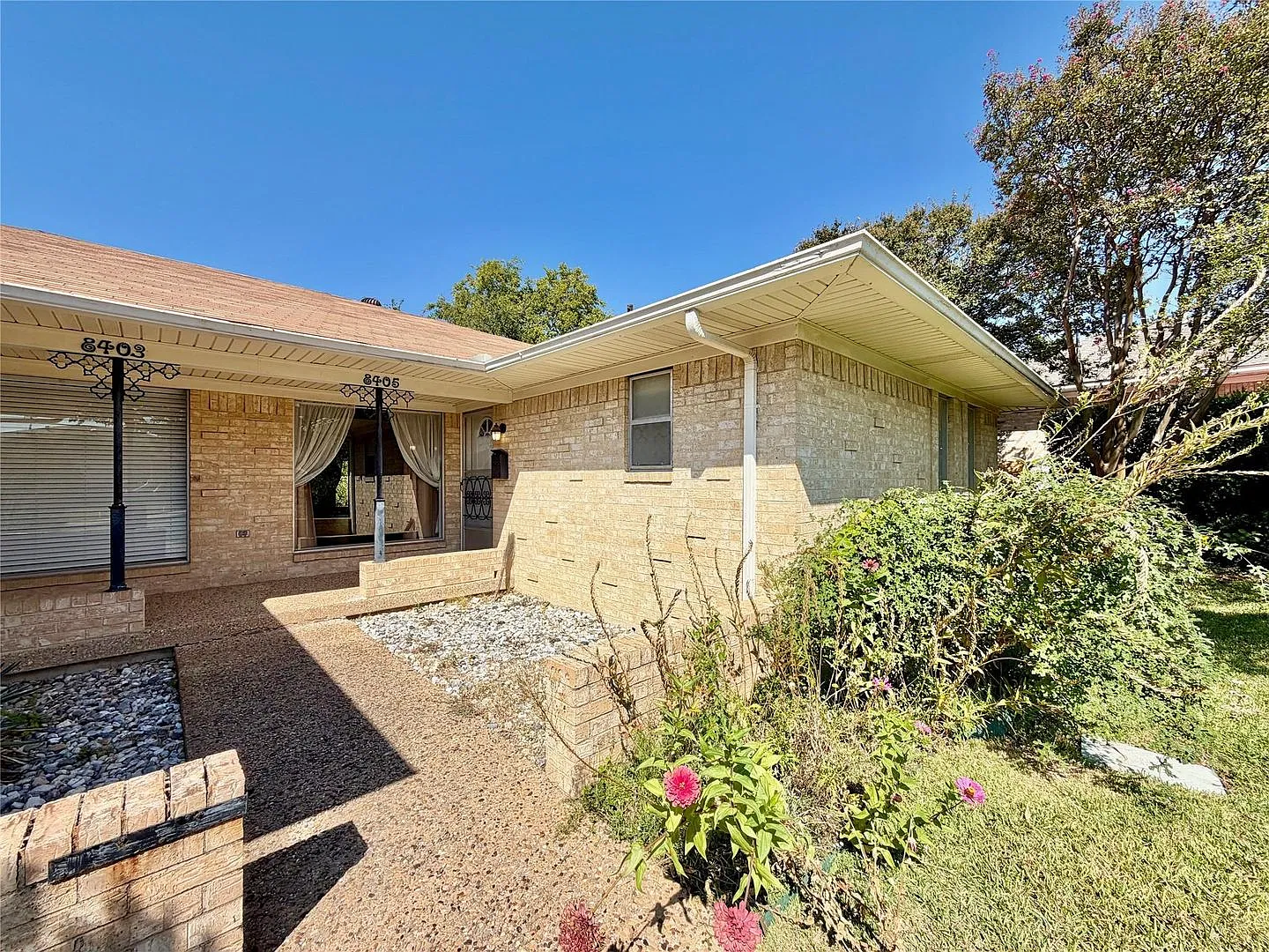 East Dallas Duplex — Photo 2