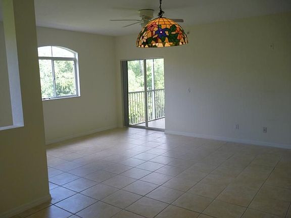 5th image of 6401 Aragon Way APT 201