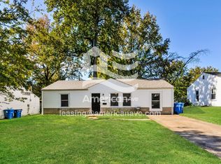 9823 Vickie Pl, Saint Louis, MO 63136
