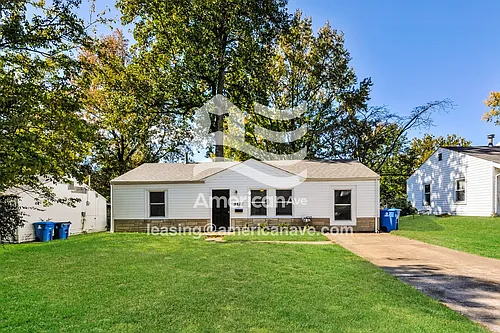 9823 Vickie Pl Photo 1