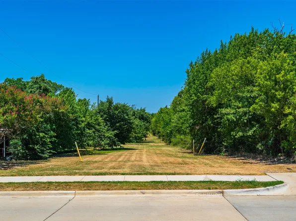 137 Collett Sublett Rd, Kennedale, TX 76060