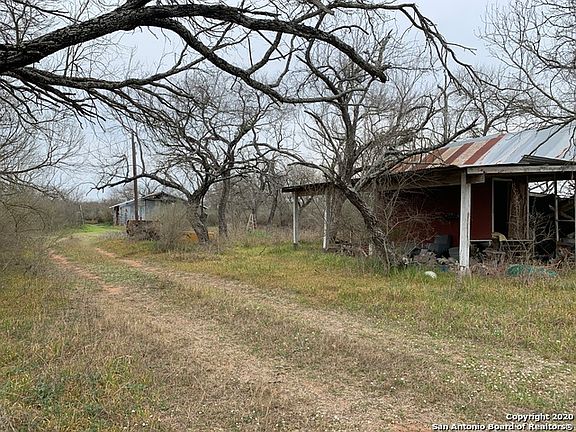 5th image of 1008 County Road 1700