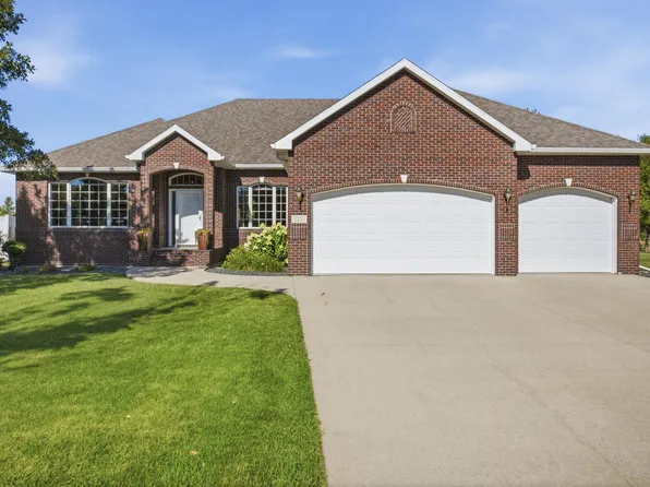 4233 Timberline Dr S, Fargo, ND 58104