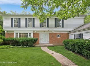 610 Carriage Way, Deerfield, IL 60015