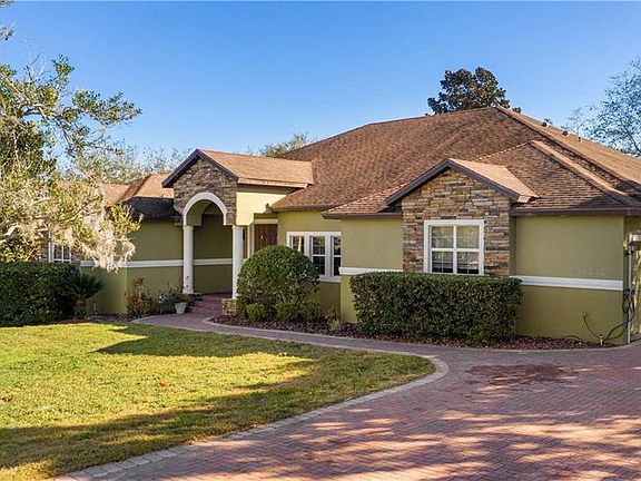 5th image of 12638 Katherine Cir