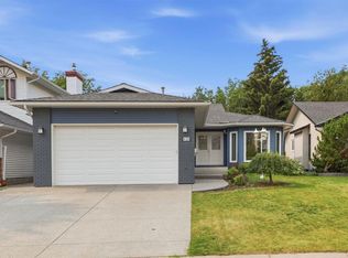 420 NE Douglasbank Ct SE, Calgary, AB T2Z1X1