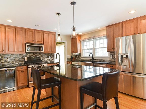 4th image of 8310 Guinevere Dr