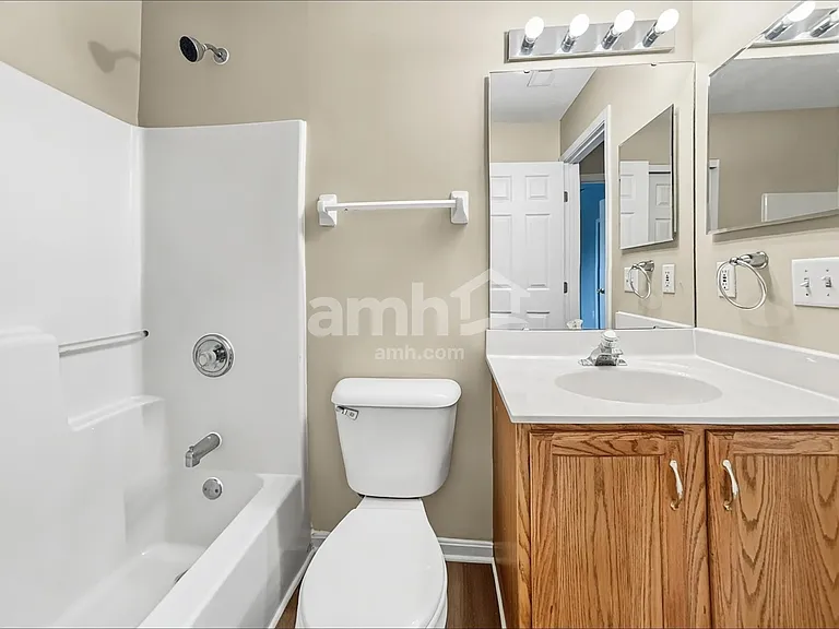 233 Saddle Creek Ln — Photo 14
