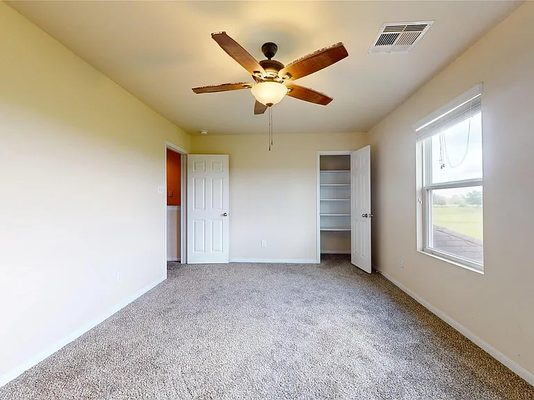 2102 Red Cedar Trl — Photo 35
