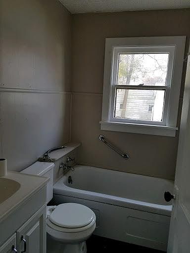 2nd image of 70 16th St NW