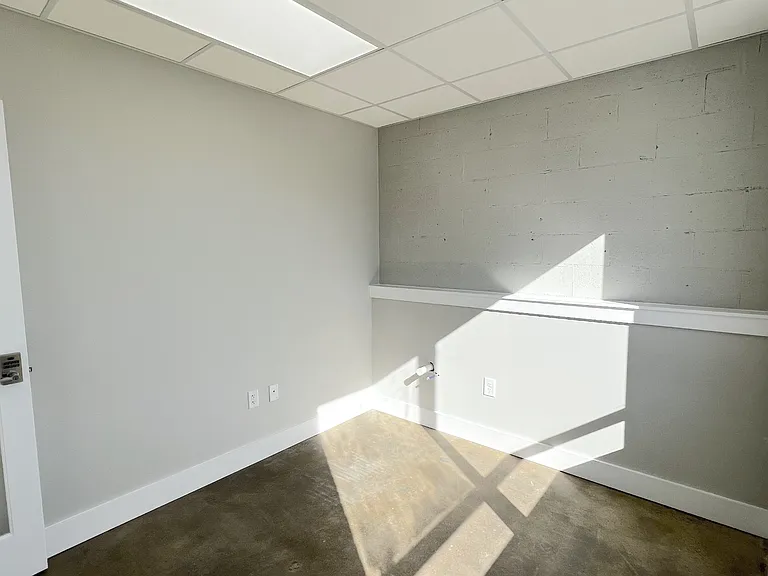 204 5th Ave E #102-103 — Photo 18