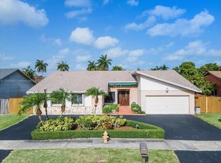 10525 SW 146th Ave, Miami, FL 33186