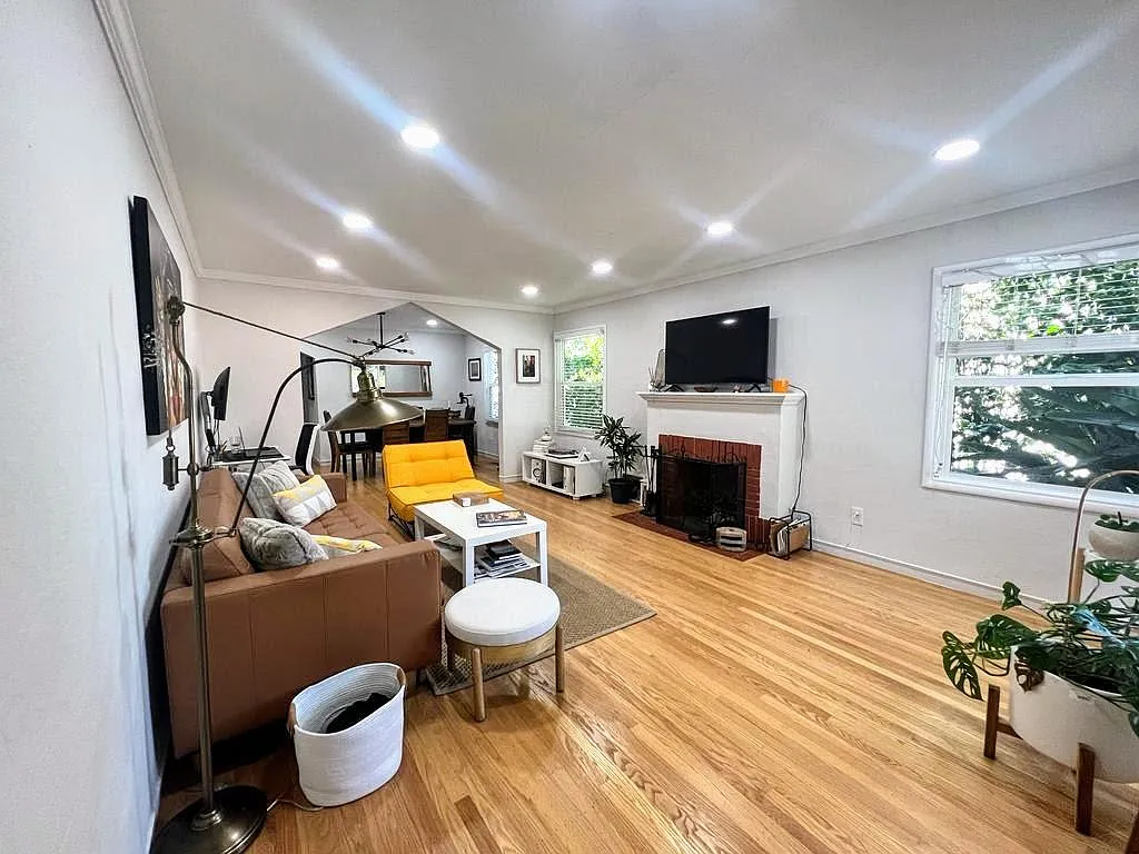 3911 Burckhalter Ave — Photo 2