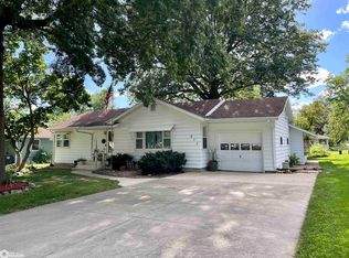 211 S Wilson St, Mount Pleasant, IA 52641