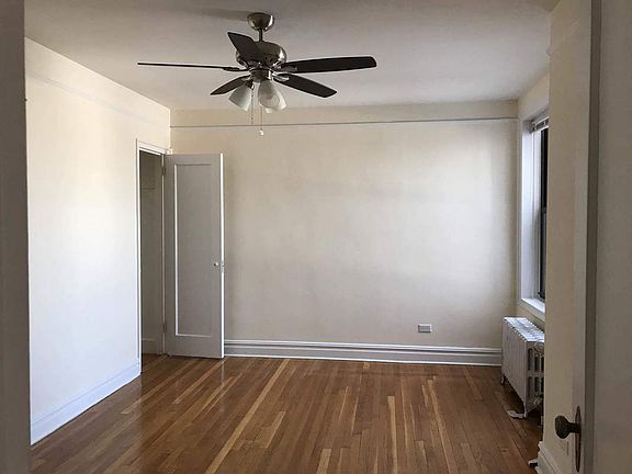 5th image of 3284 45th St APT 4F