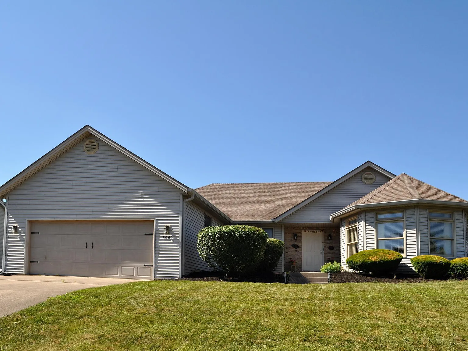 4 bed, 2830 sqft, $2,250 — Photo 1