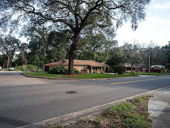 3rd image of 731 S Stone Ave