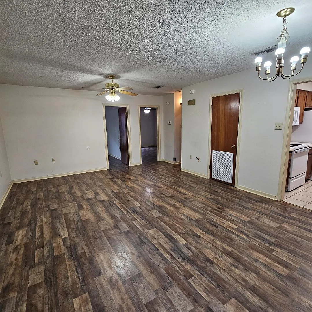 1015 B Talbot Avenue — Photo 2